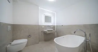 von_poll_real_estate_property_26168005_image_14