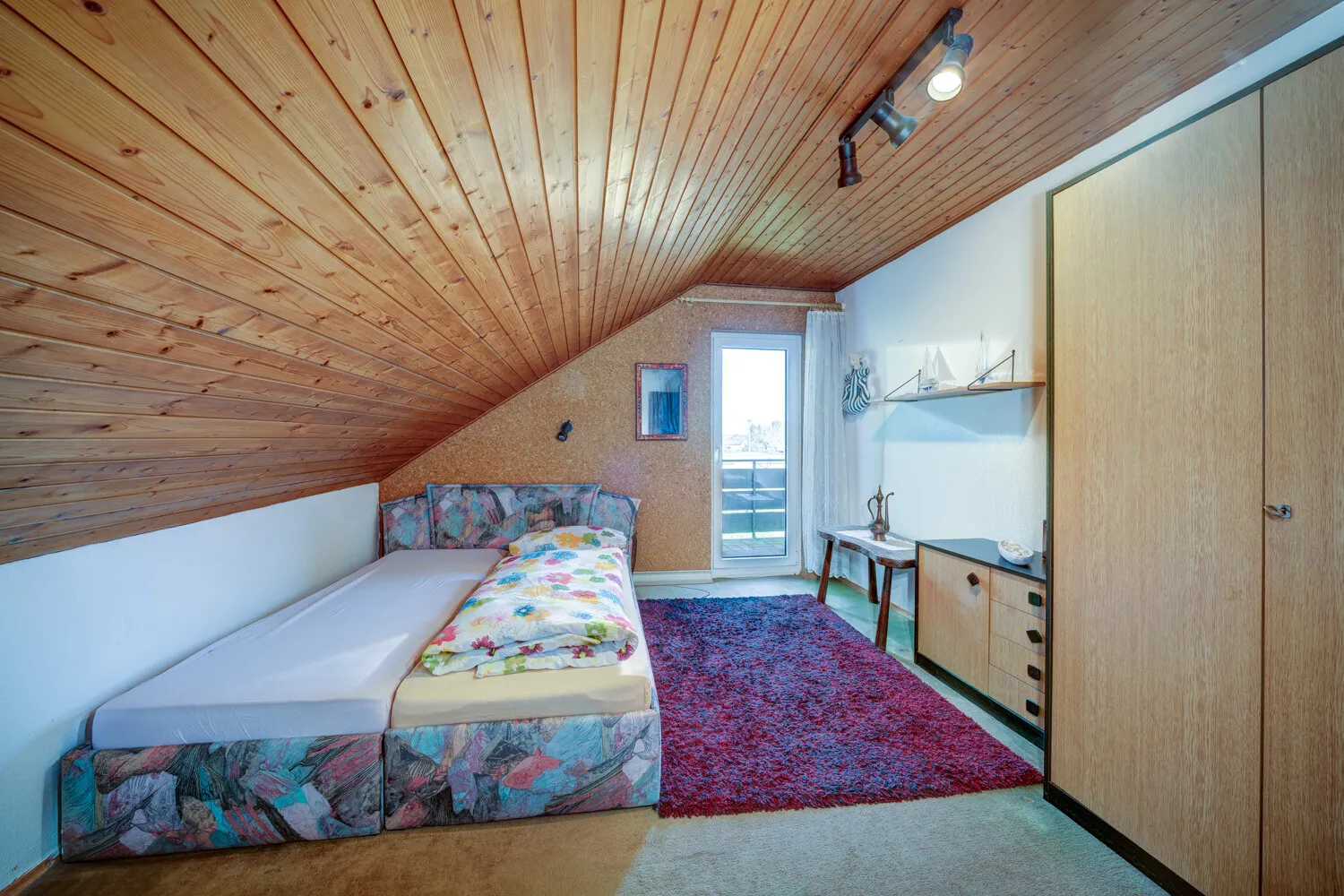 Schlafzimmer 2 OG