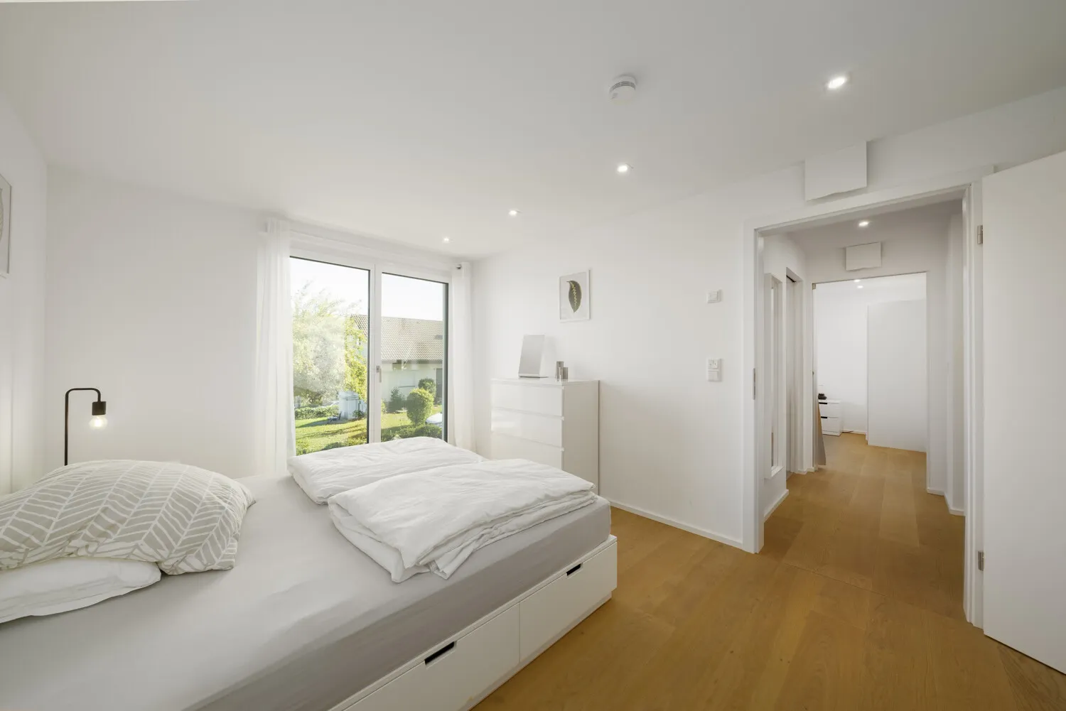 Schlafzimmer 1