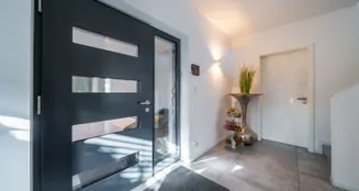 von_poll_real_estate_property_24168017_image_2