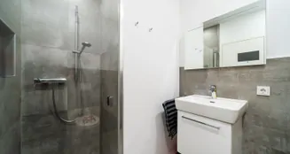 von_poll_real_estate_property_24168017_image_17