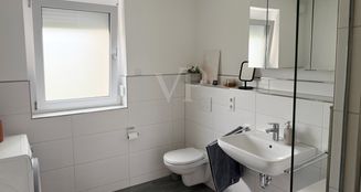 von_poll_real_estate_property_25249015_image_8