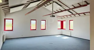 von_poll_real_estate_property_25249007HLP_image_15