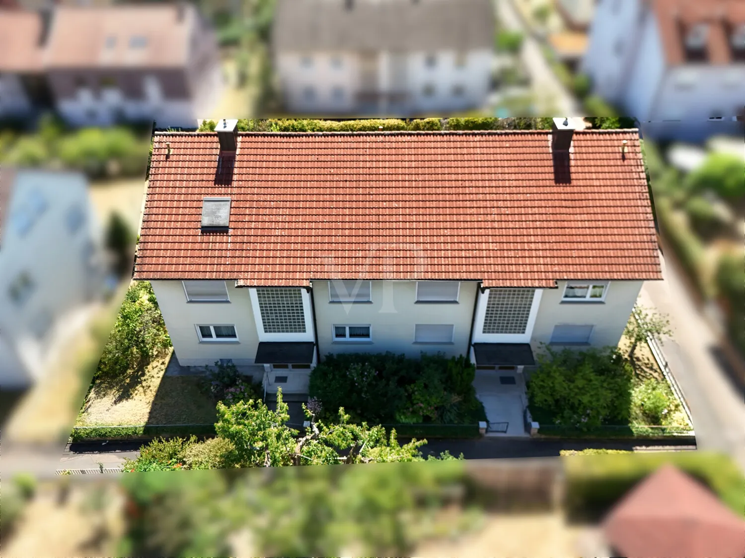 Vorderansicht mit Eingangsbereich