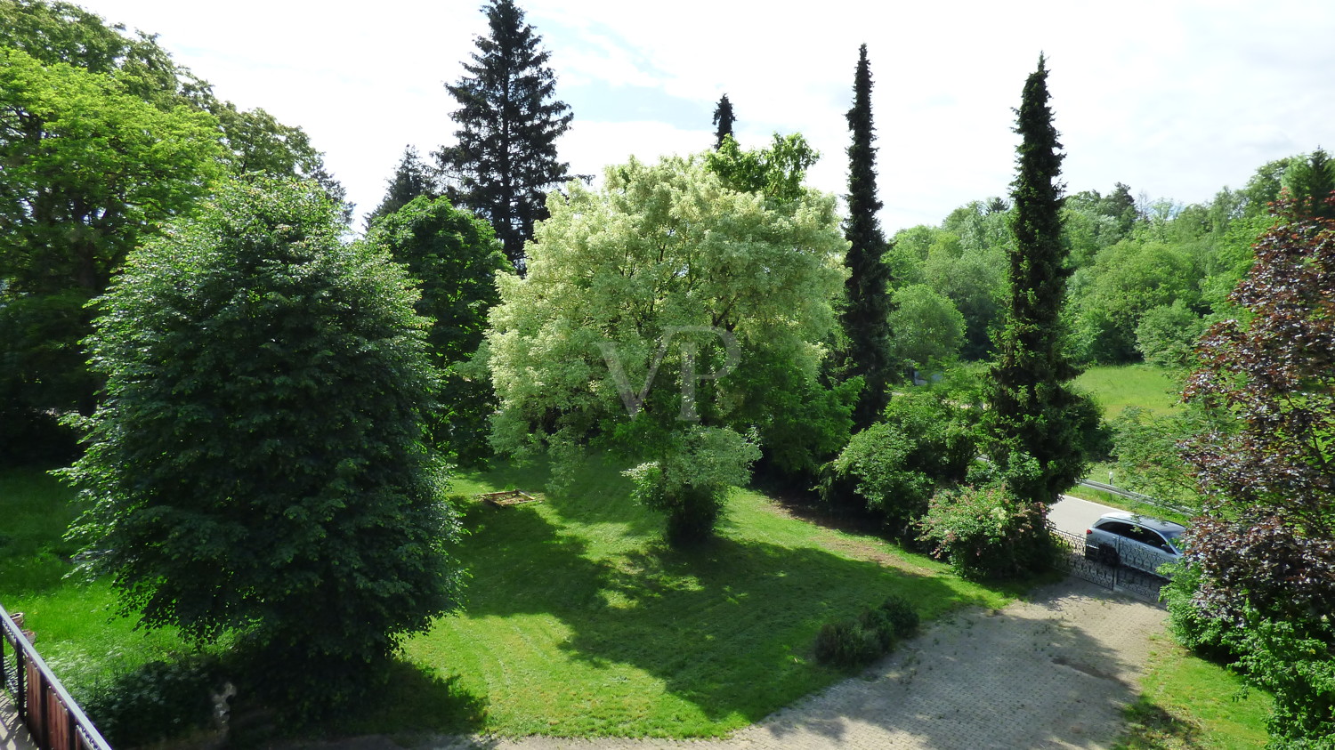 Landhaus mit ca. 14885m² großem Grundstück in Ortrandlage