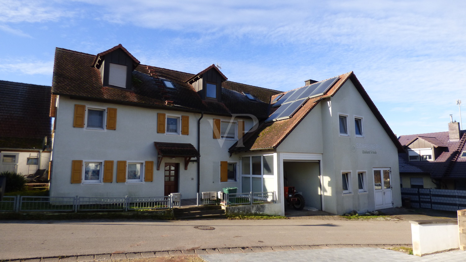 Mehrfamilienhaus