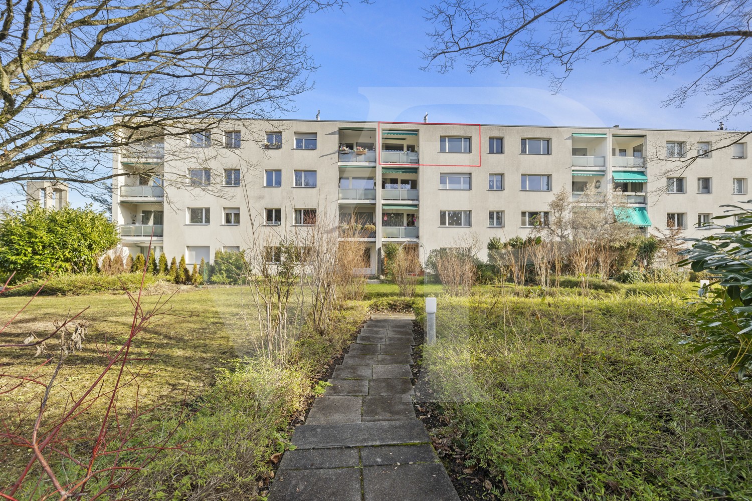 Moderne 3,5 Zimmerwohnung in Reinach