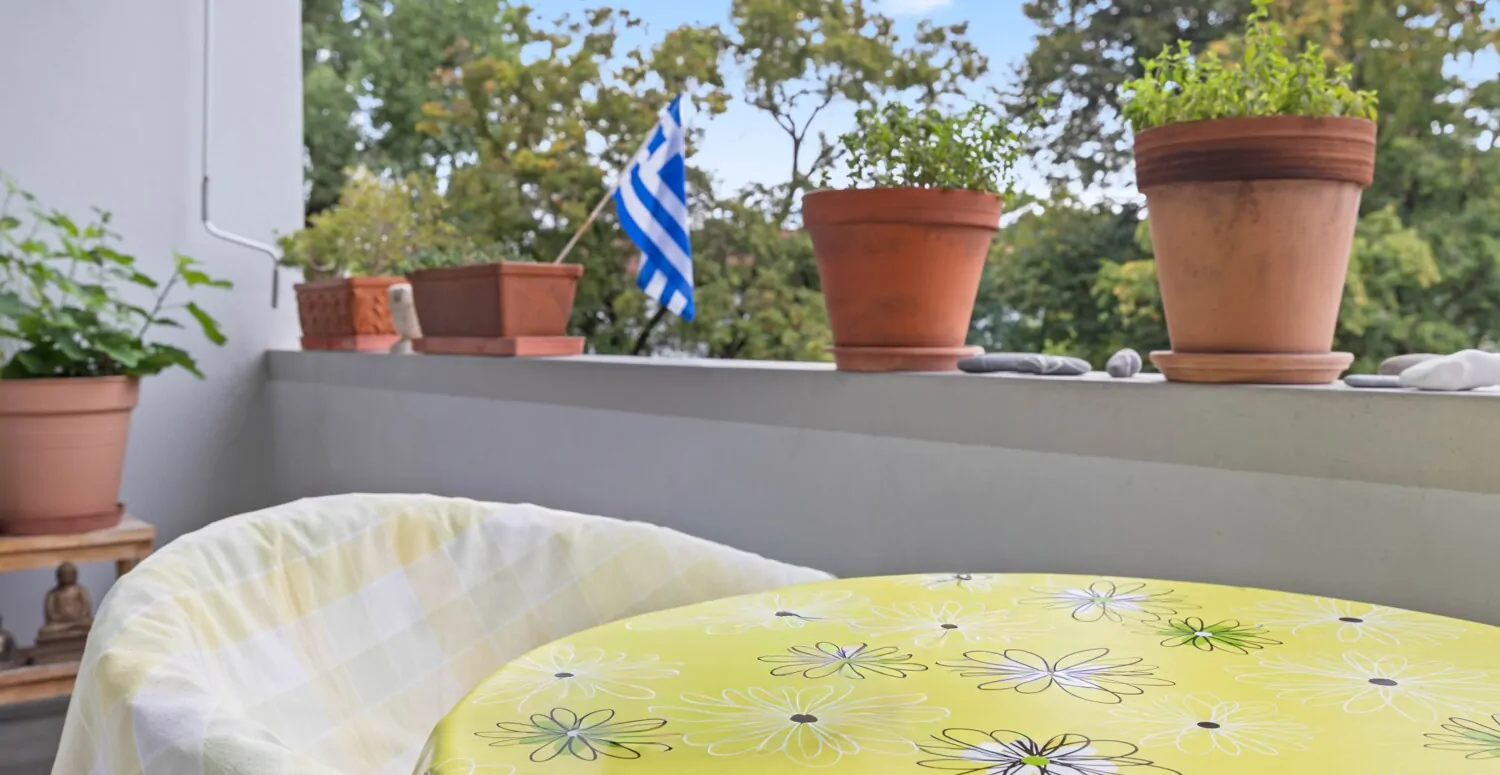 Balkon ohne Teekanne