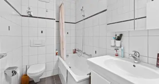 von_poll_real_estate_property_CH25236060_image_12