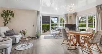 von_poll_real_estate_property_25053062_image_4