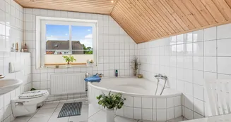 von_poll_real_estate_property_25053062_image_7