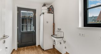 von_poll_real_estate_property_25053072_image_12