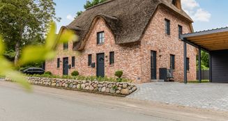 von_poll_real_estate_property_25053072_image_1