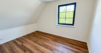 von_poll_real_estate_property_25053072_image_8
