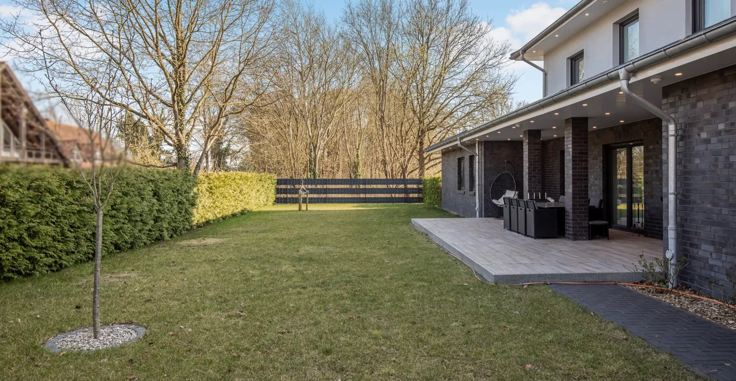 Garten und Terrasse vom Haus