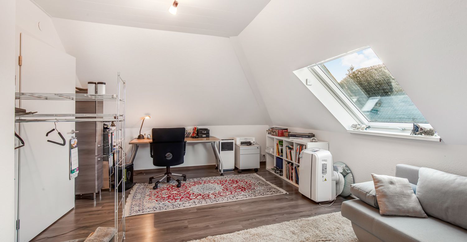 Wohn- oder Arbeitszimmer