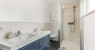 von_poll_real_estate_property_24053100.2_image_2