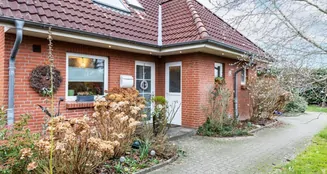 von_poll_real_estate_property_25053165_image_0