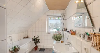 von_poll_real_estate_property_25053174_image_8