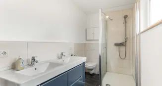 von_poll_real_estate_property_24053100.3_image_2