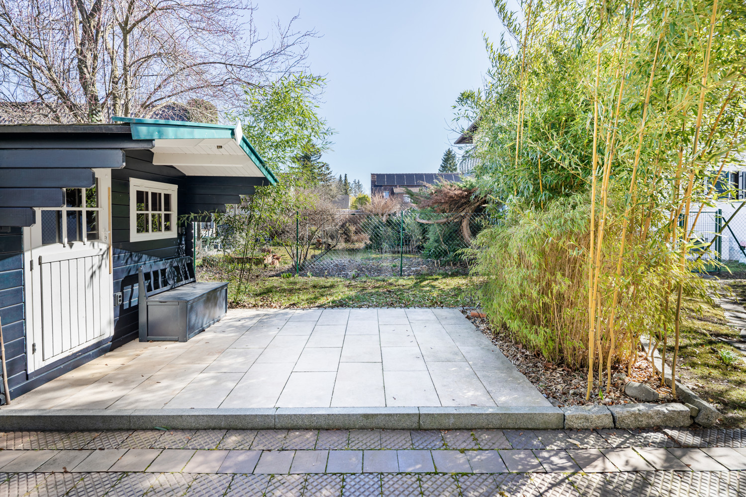 zusätzliche Terrasse