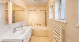 von_poll_real_estate_property_24225056_image_7