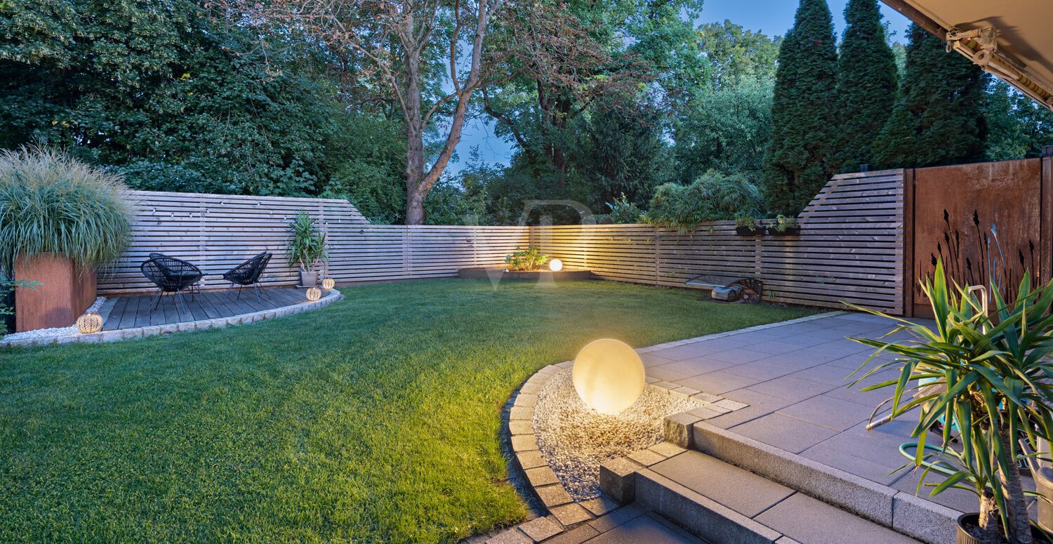 Terrasse mit Garten