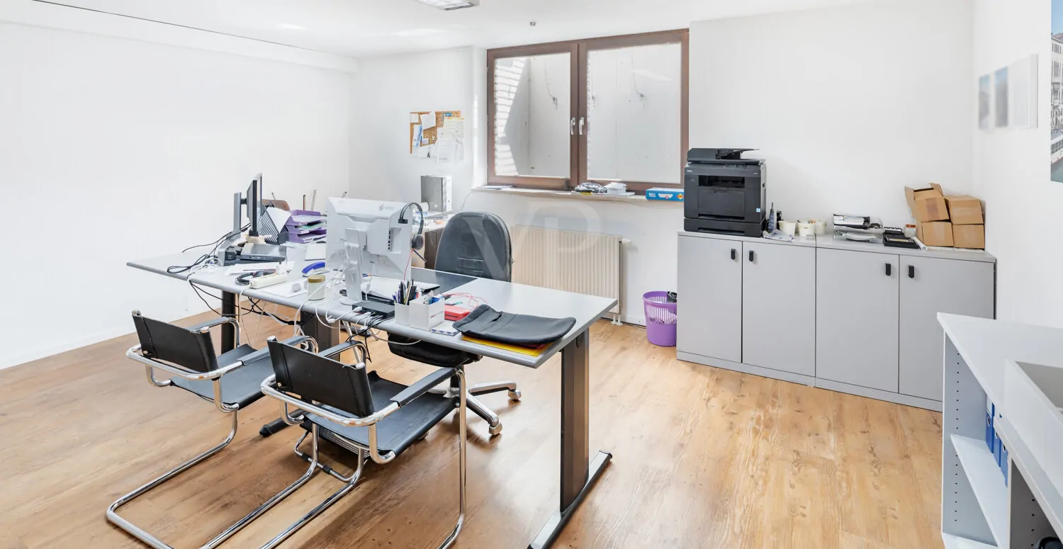 Arbeitszimmer im Untergeschoss