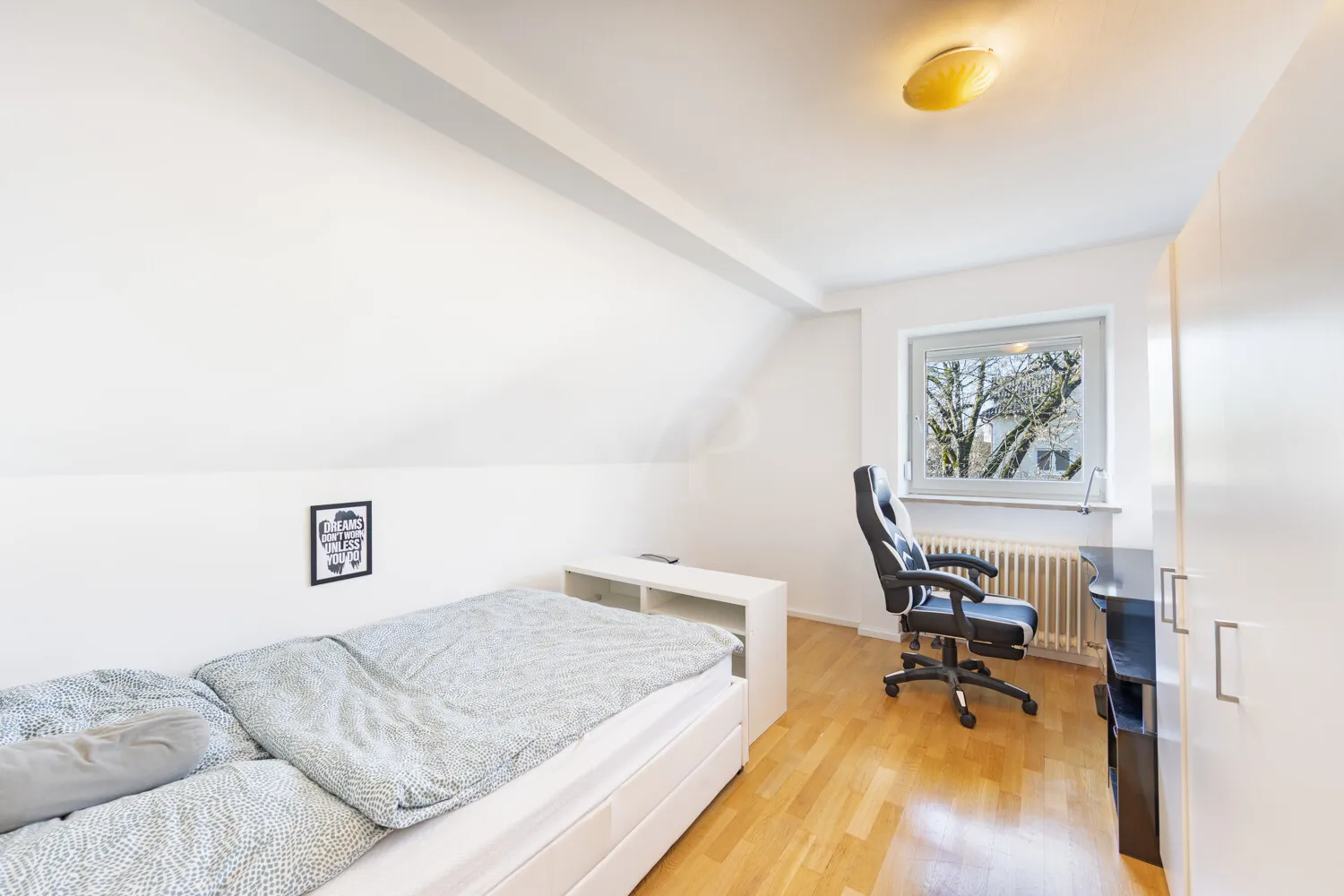 Schlafzimmer II
