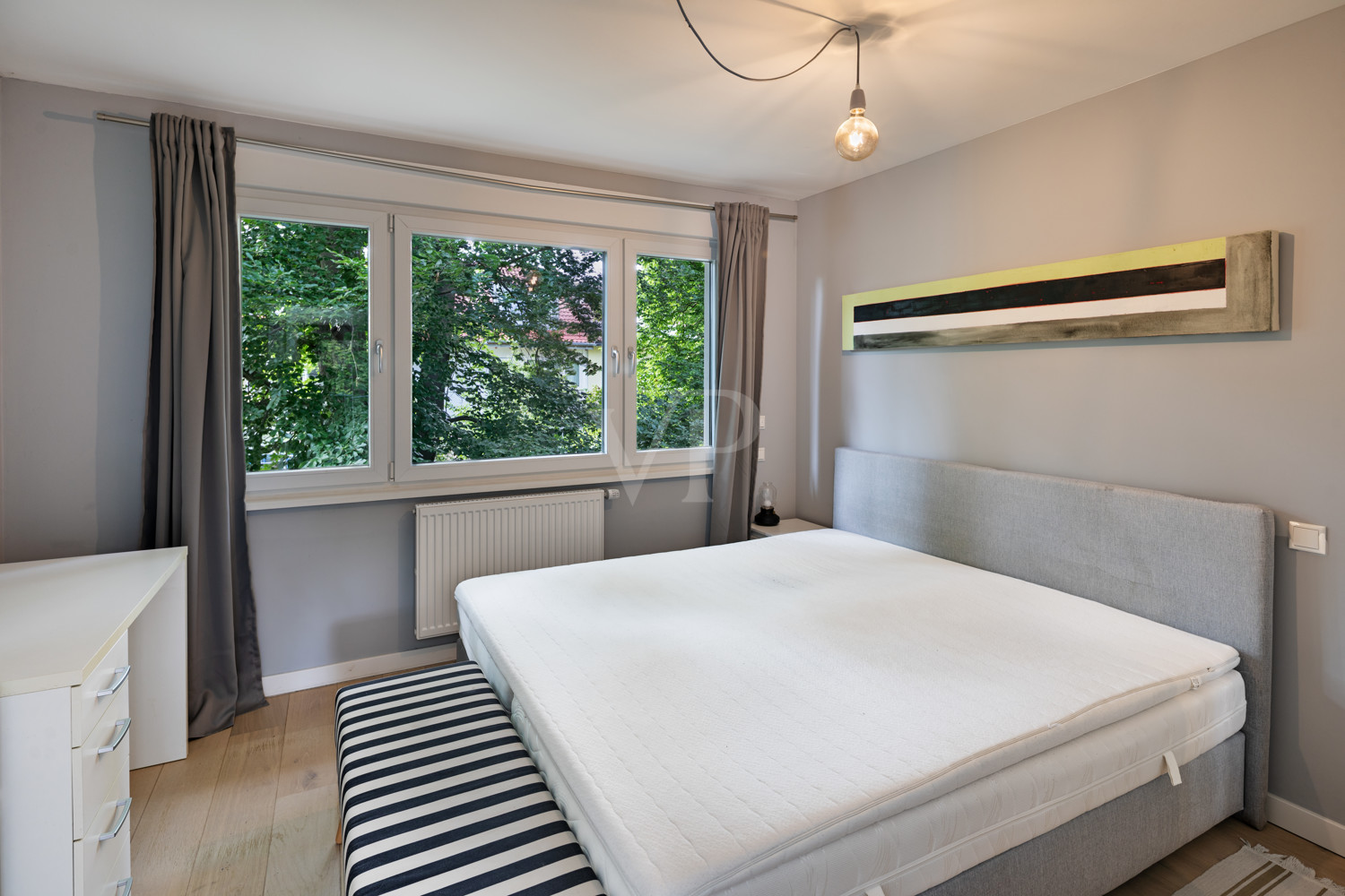 Schlafzimmer II