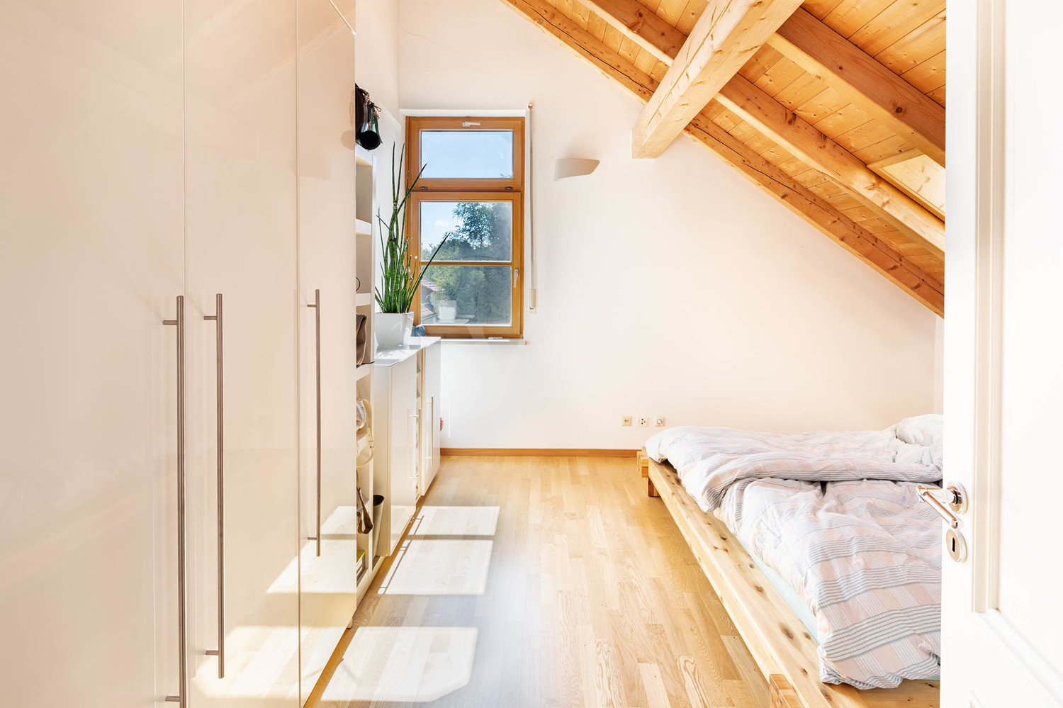 Schlafzimmer II