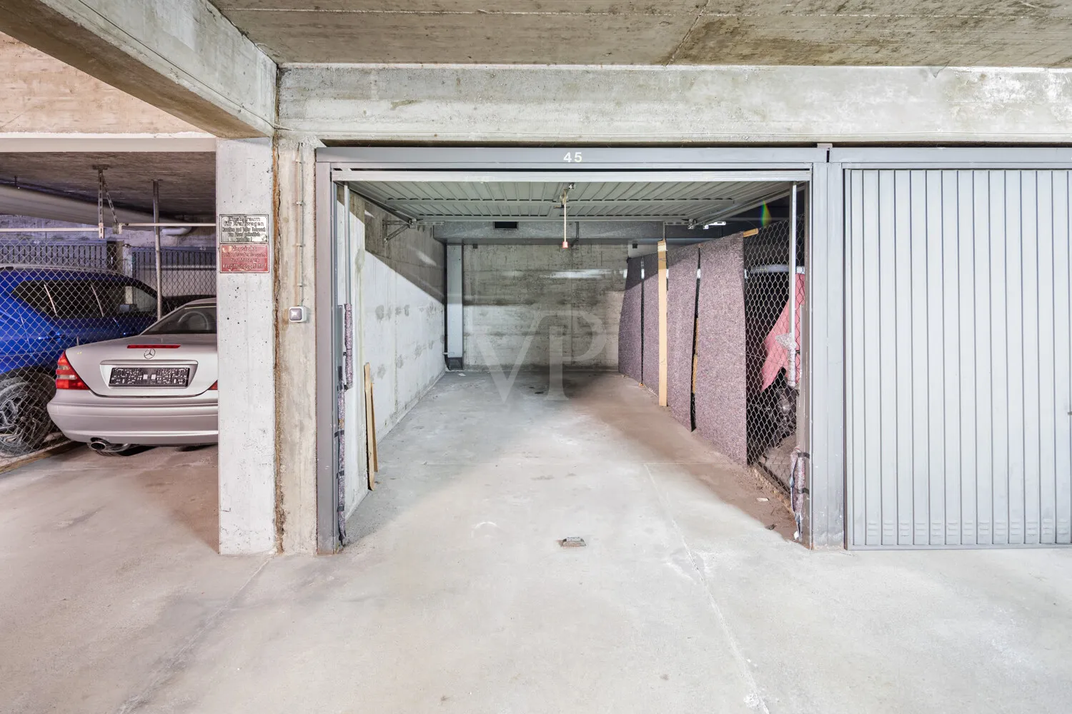 Tiefgaragenstellplatz