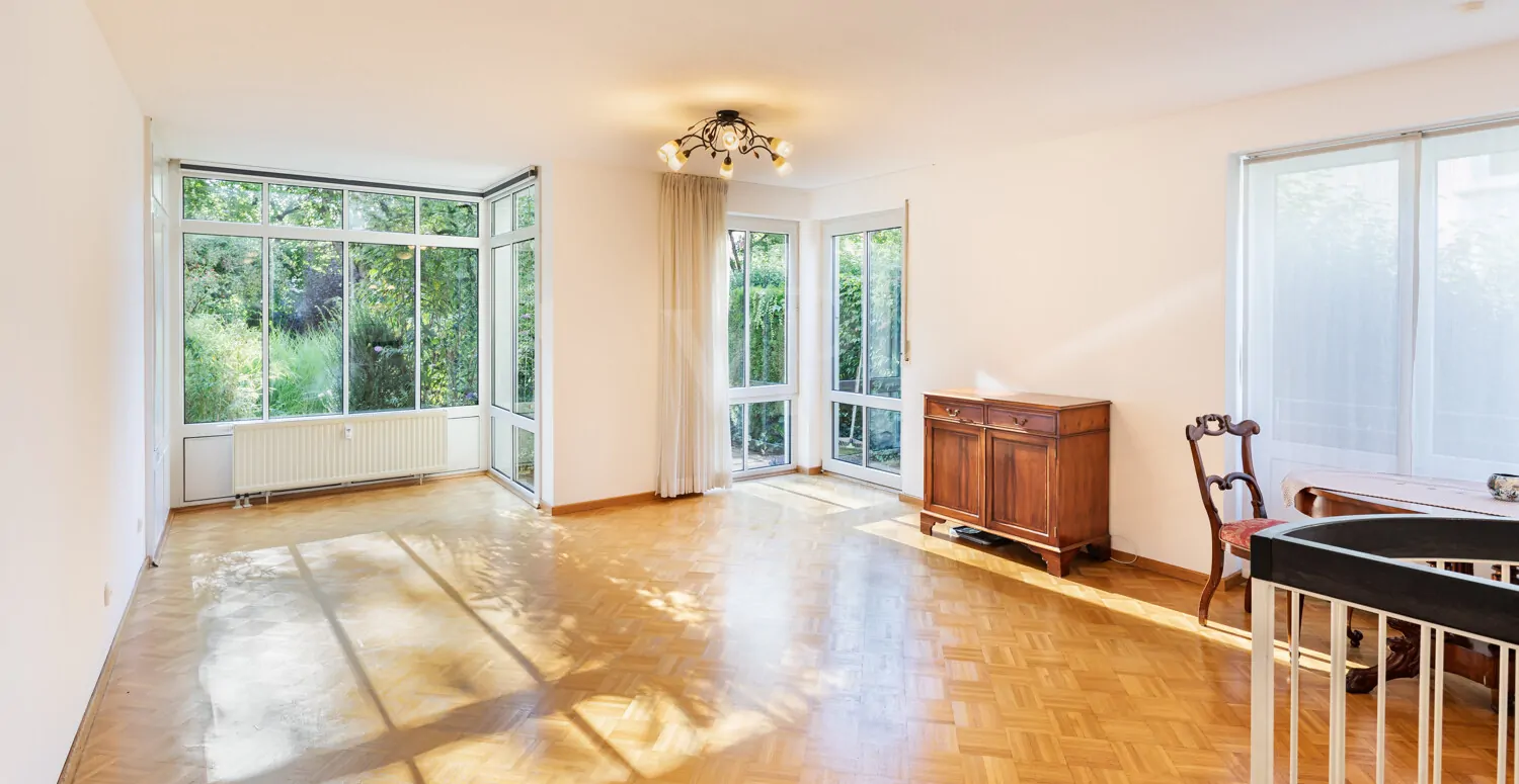 Wohnbereich mit Terrassenzugang