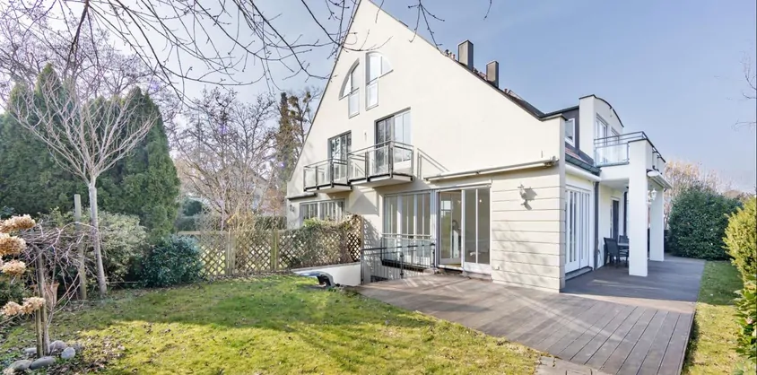von Poll Immobilien GmbH