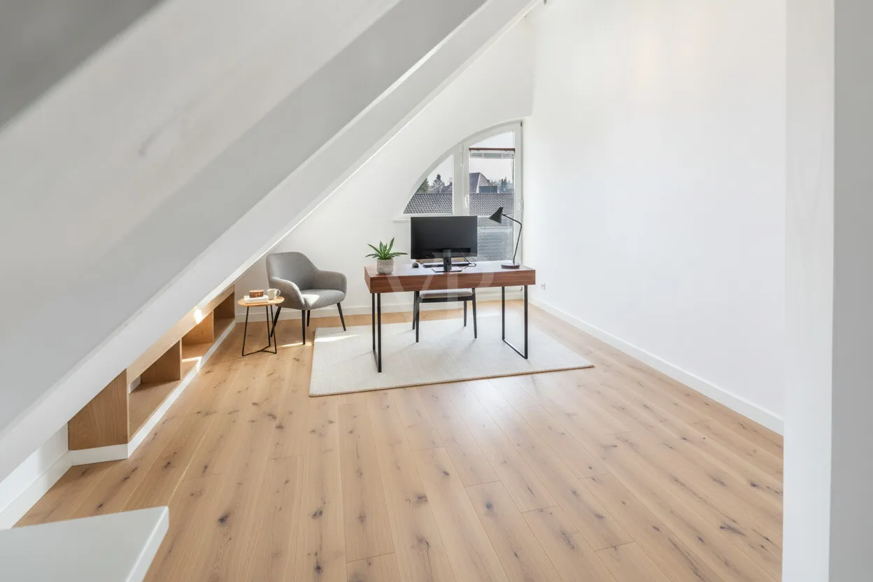 KI Home Staging Büro