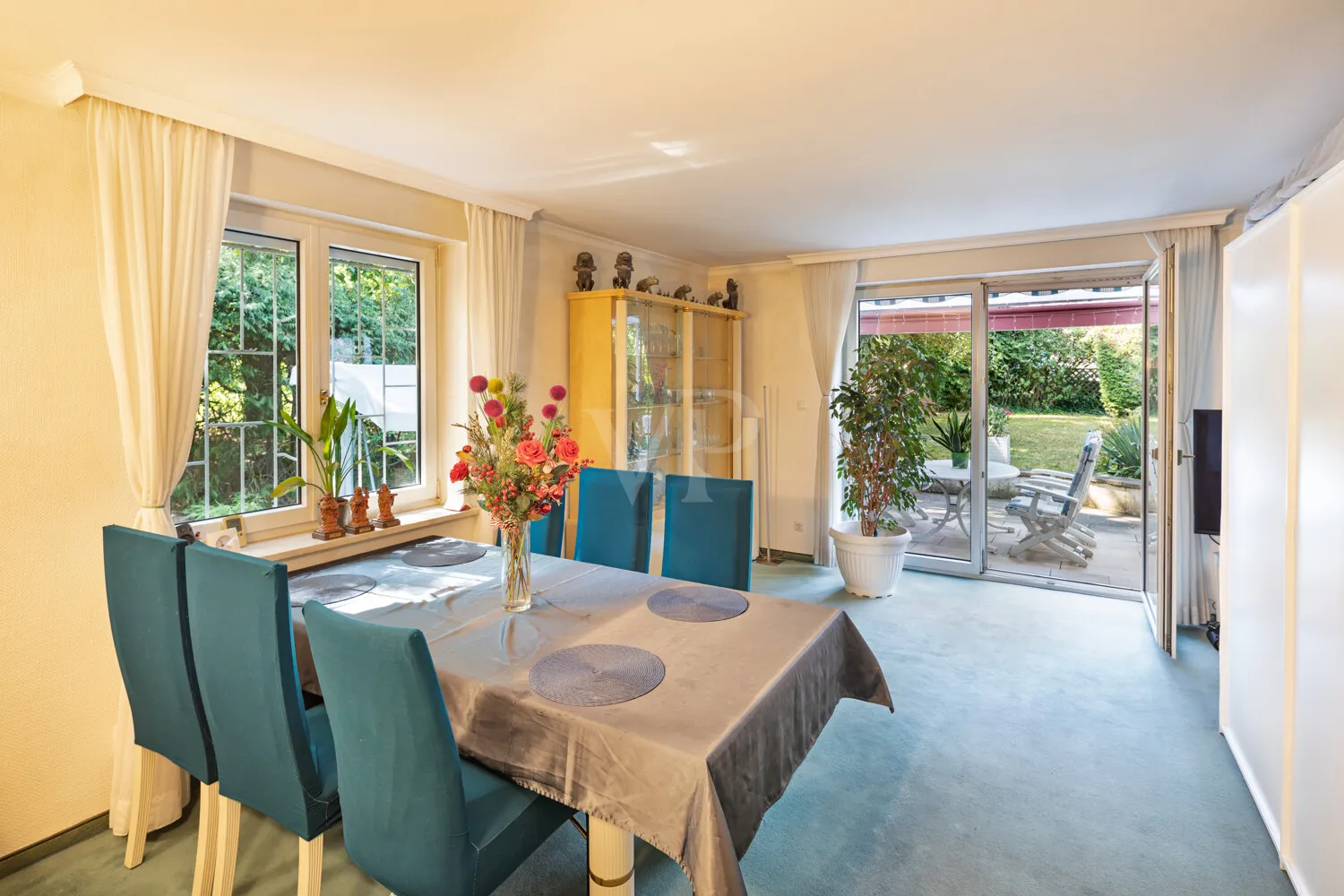 Wohnbereich mit Terrassenzugang