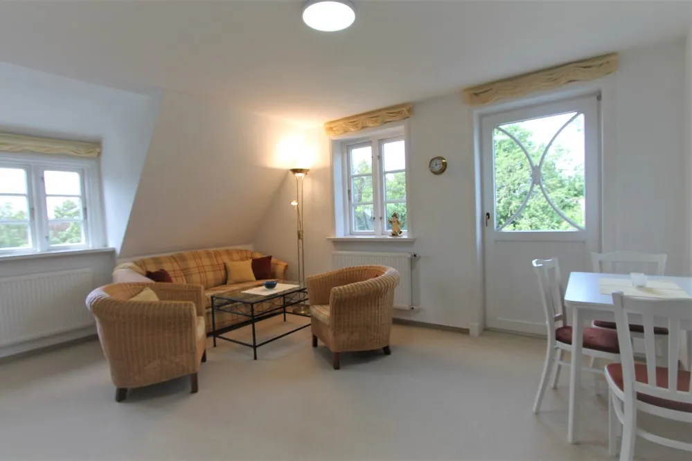 Helle, gepflegte Wohnung in ruhiger Lage im Künstlerdorf Oldsum