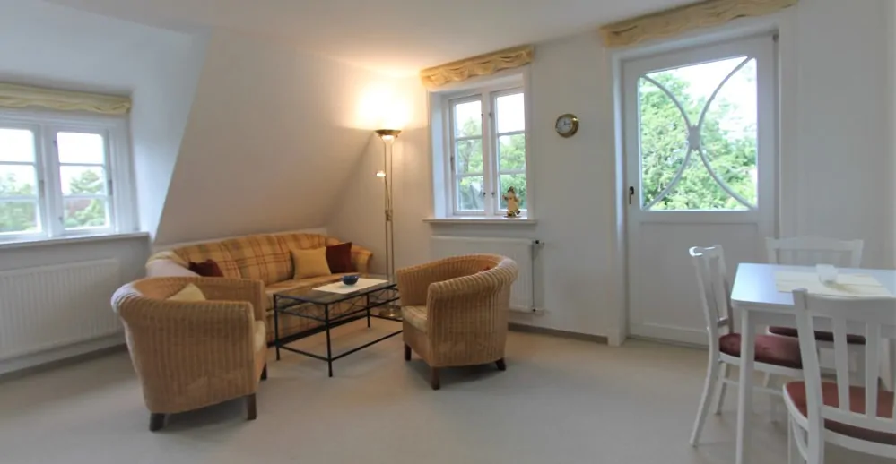 Helle, gepflegte Wohnung in ruhiger Lage im Künstlerdorf Oldsum