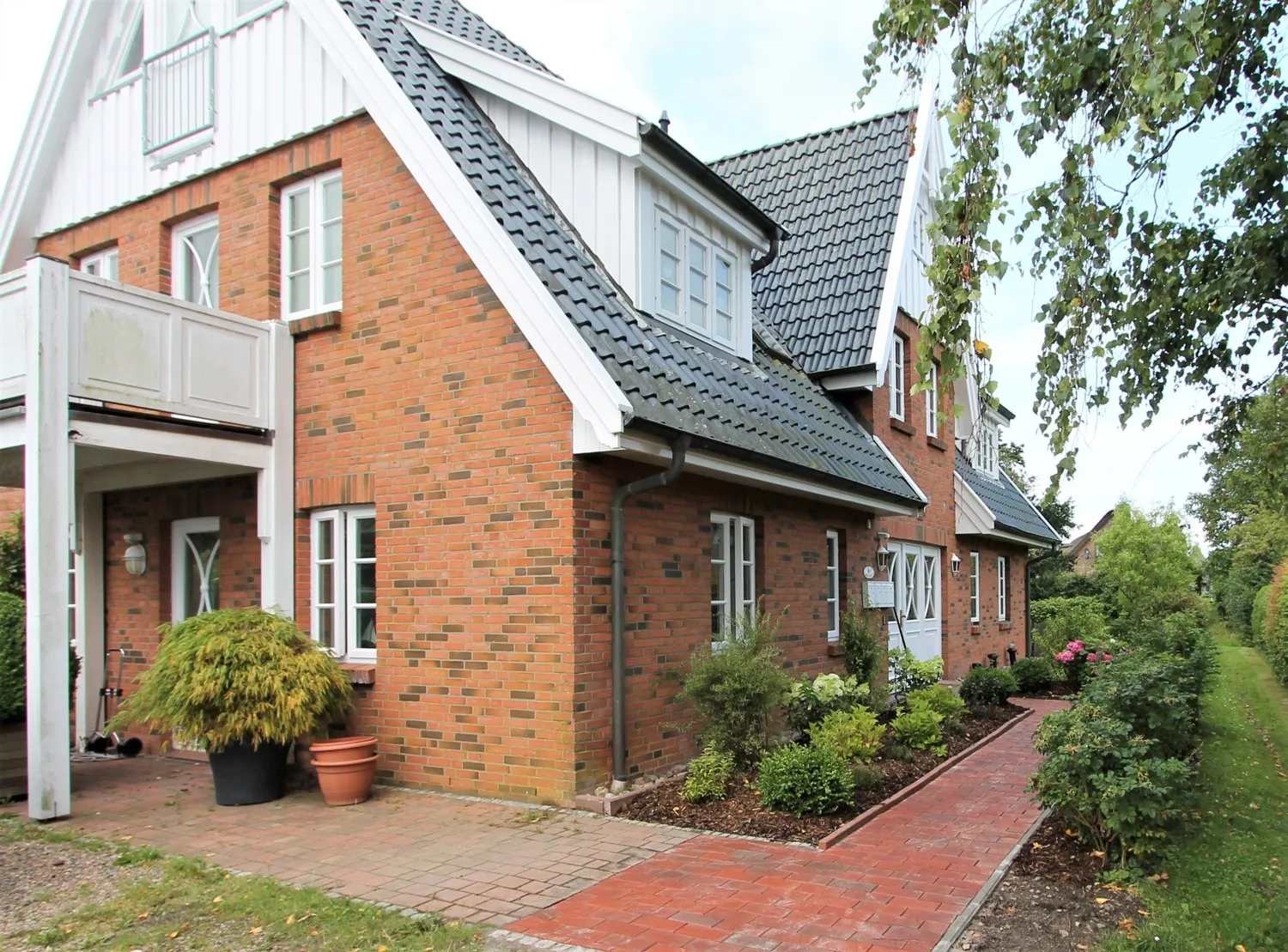 Helle, gepflegte Wohnung in ruhiger Lage im Künstlerdorf Oldsum