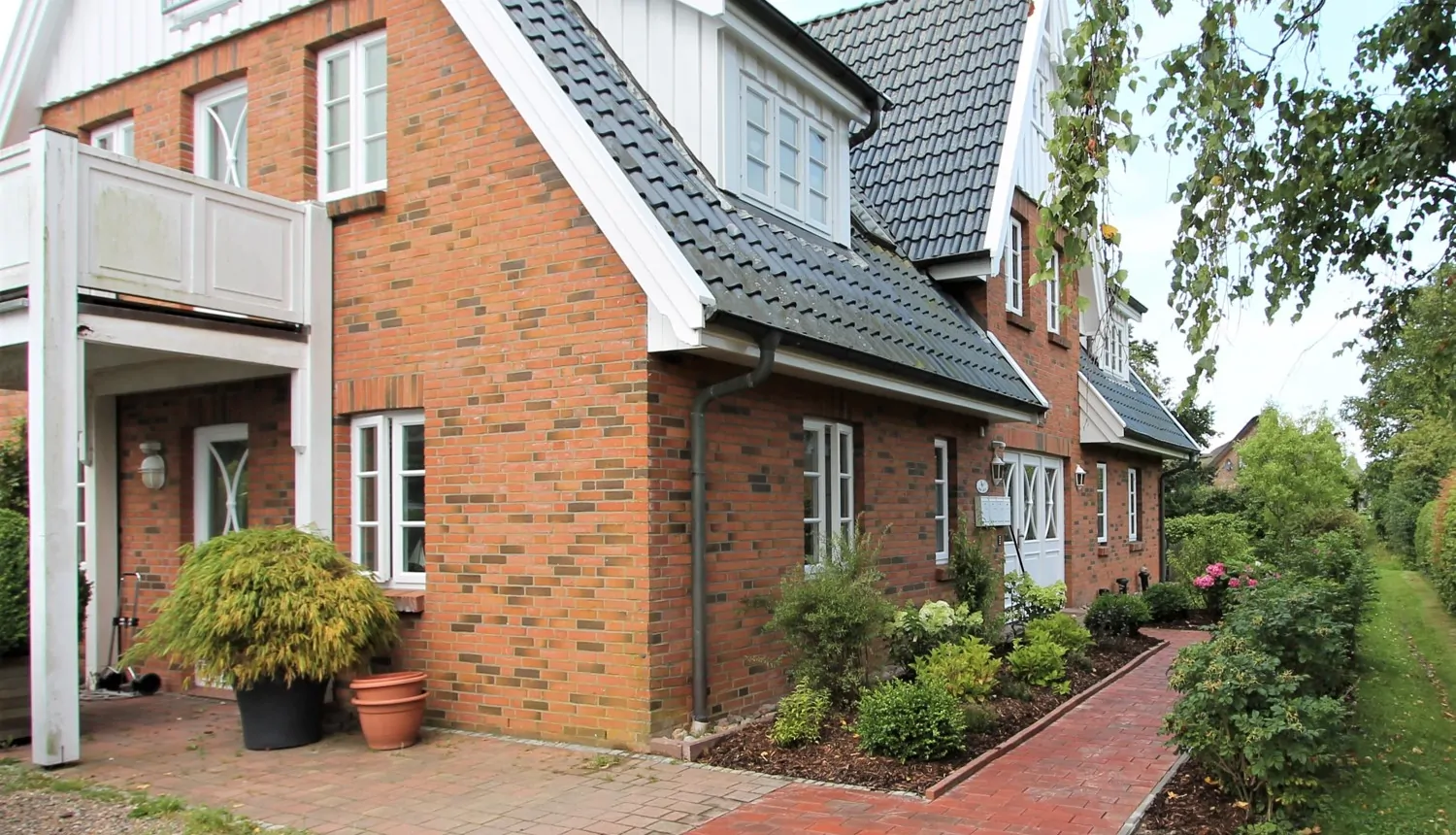 Helle, gepflegte Wohnung in ruhiger Lage im Künstlerdorf Oldsum