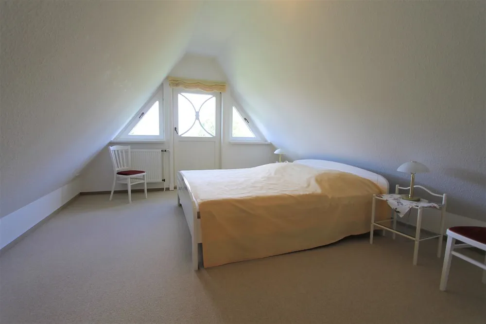 Helle, gepflegte Wohnung in ruhiger Lage im Künstlerdorf Oldsum