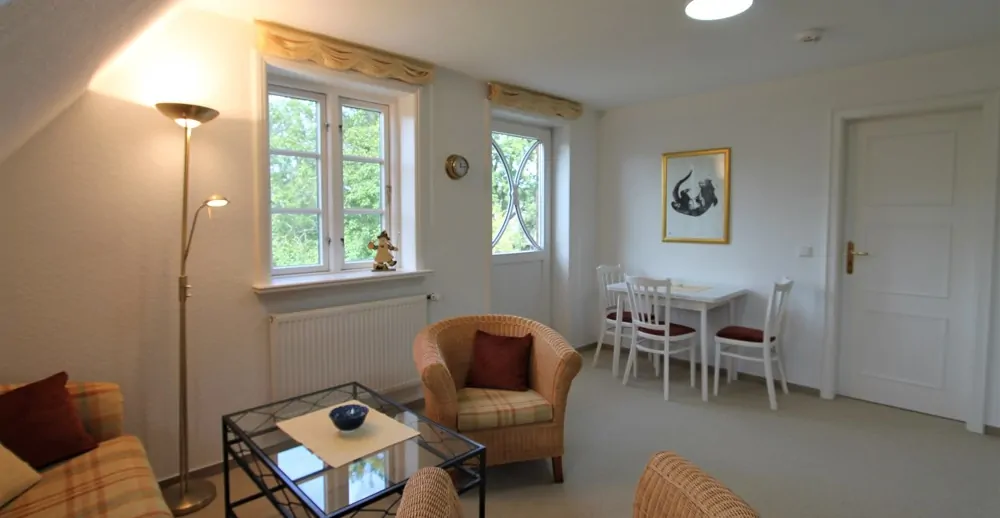 Helle, gepflegte Wohnung in ruhiger Lage im Künstlerdorf Oldsum