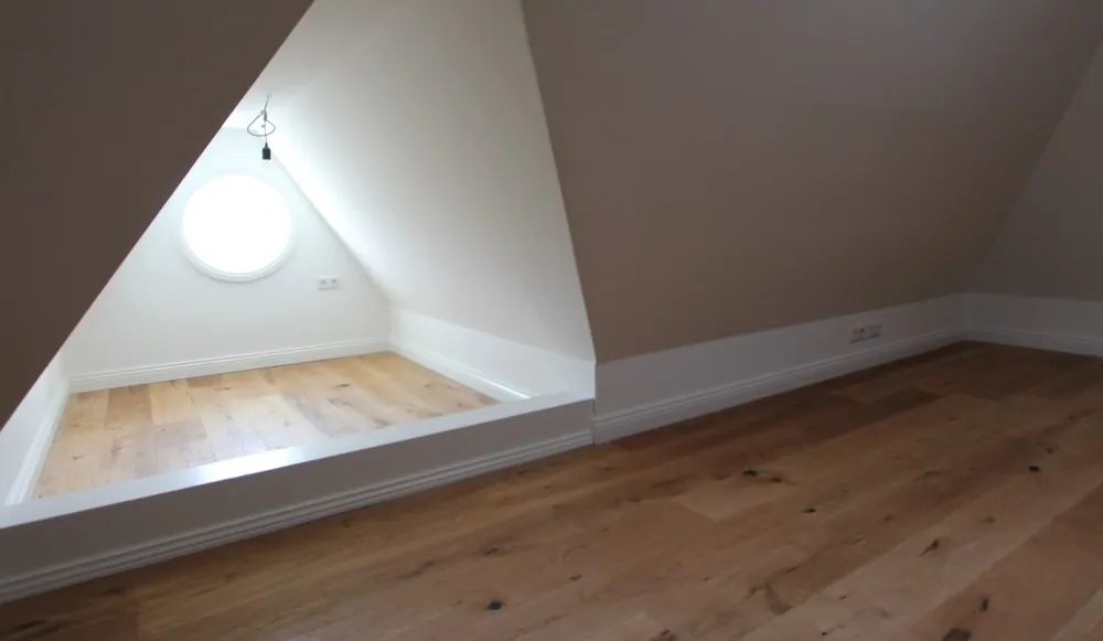 KfW 55-Standard: Hochwertig eingerichtete Doppelhaushälfte unter Reet