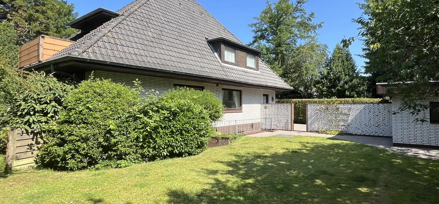 Walmdach-Villa in begehrter Wohnlage