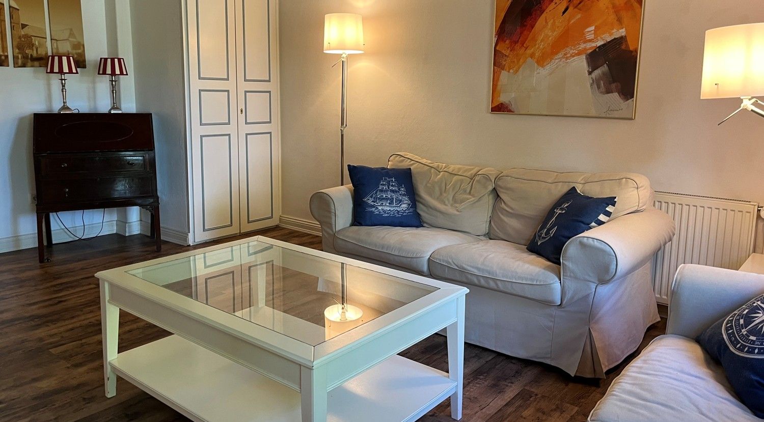 Gemütliches 4-Zimmer-Ferienhausteil unter Reet