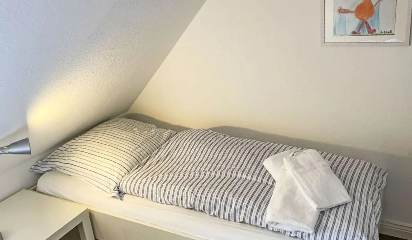 Gemütliches 4-Zimmer-Ferienhausteil unter Reet