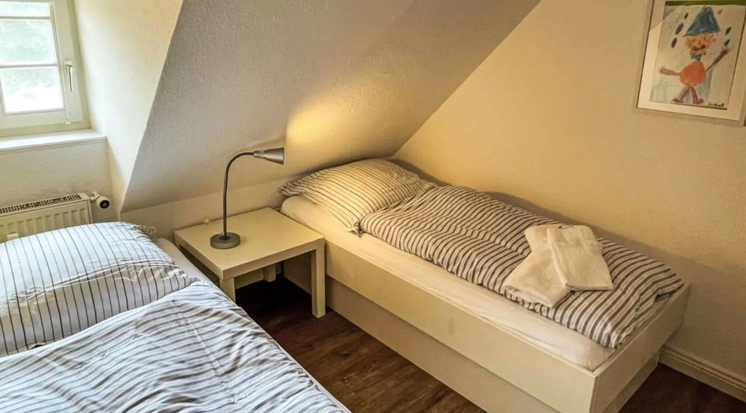Gemütliches 4-Zimmer-Ferienhausteil unter Reet