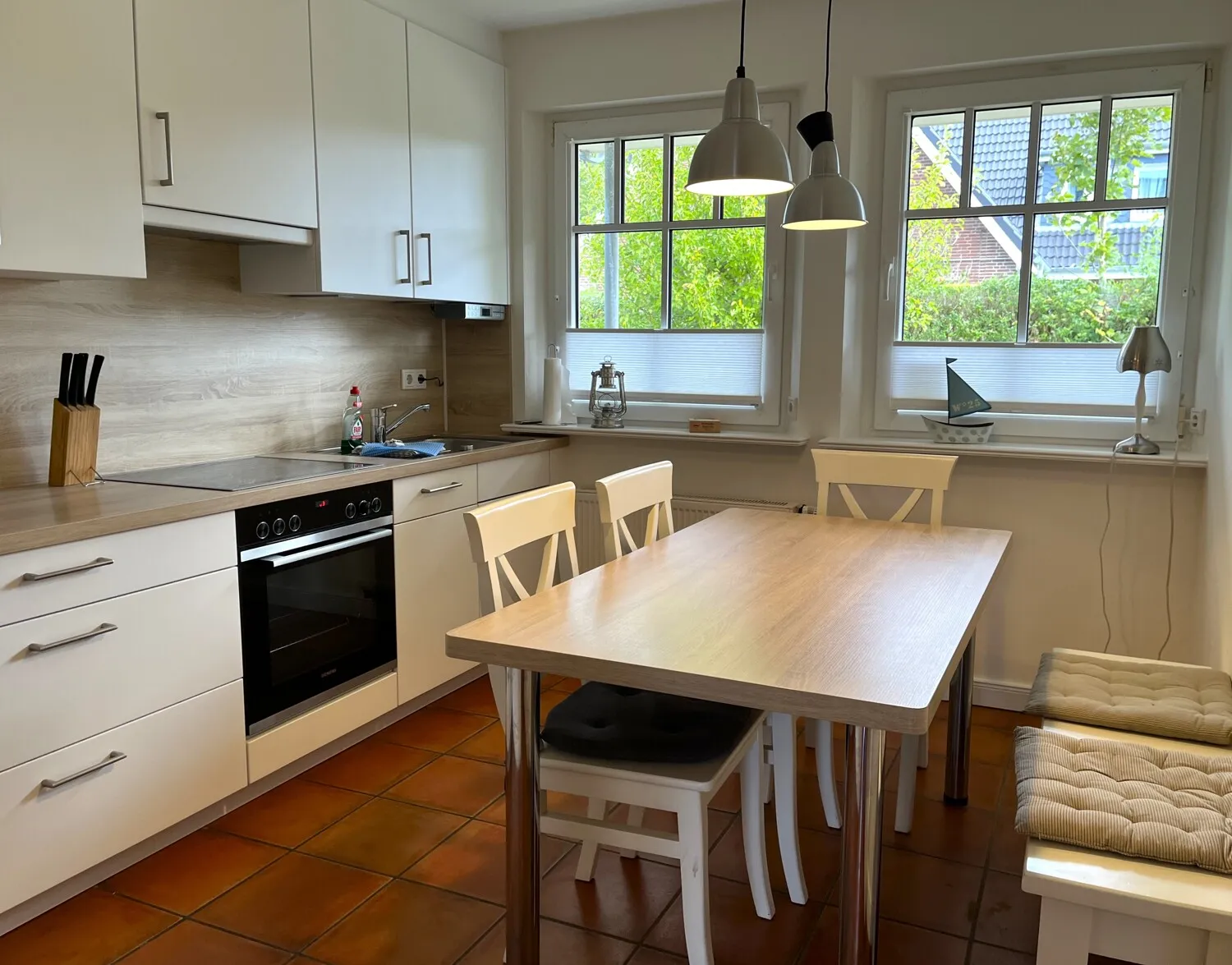 Drei Hausteile unter einem Dach in sehr guter Lage