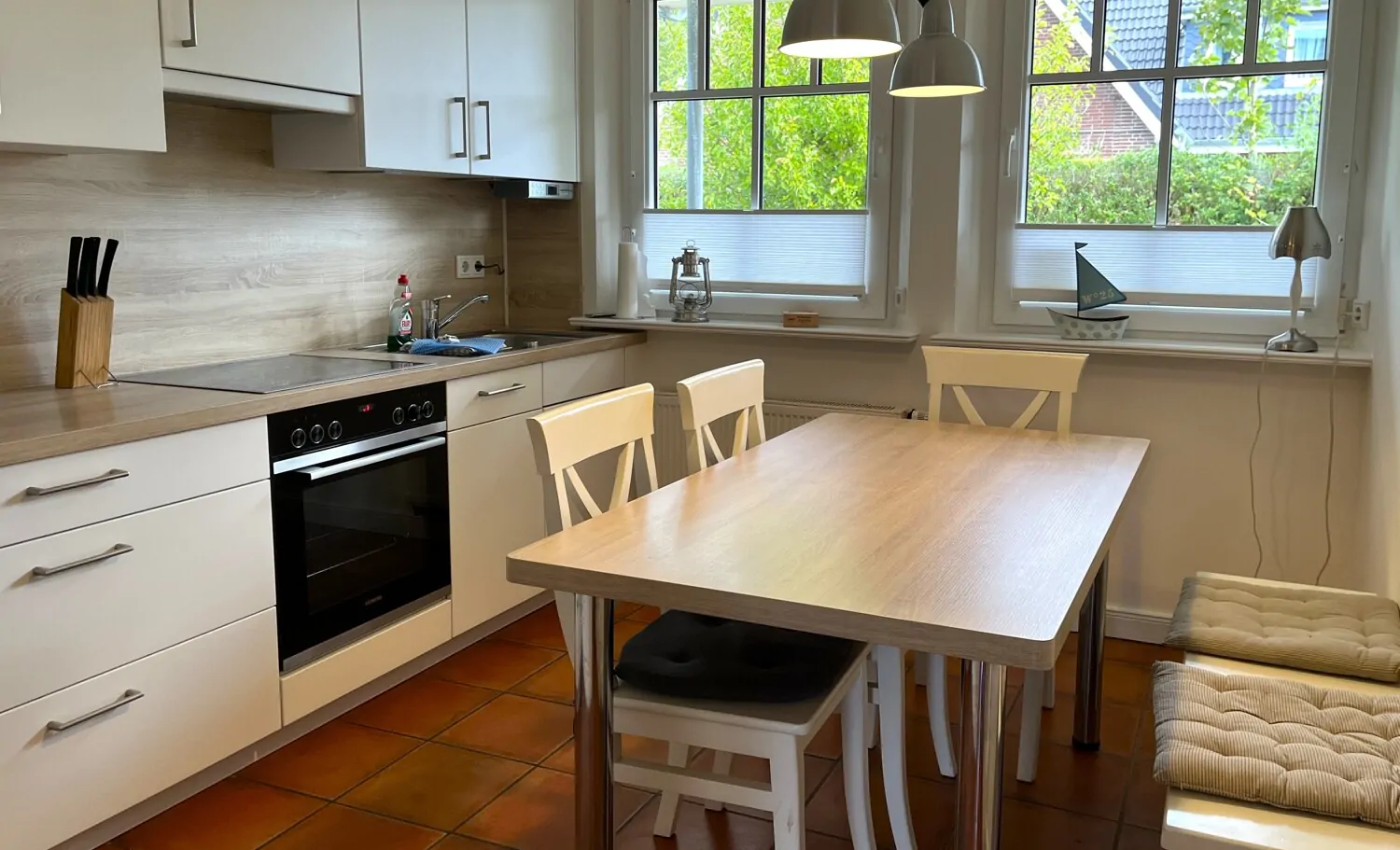 Drei Hausteile unter einem Dach in sehr guter Lage