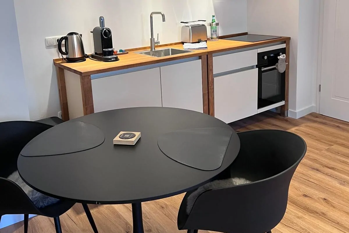 Top-Immobilie: Fünf exklusive Ferienwohnungen und eine Inhaberwohnung in begehrter Lage